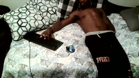 Snapshot of parlay0028 chatting on 12/18/25, 11:11 Parlay tellio online show from 12/18/25, 11:11