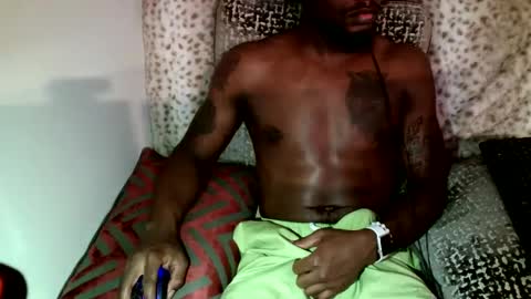 Snapshot of parlaytellio chatting on 01/02/25, 05:29 Parlay Tellio online show from 01/02/25, 05:29