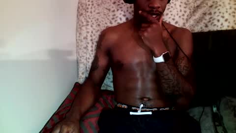 Snapshot of parlaytellio chatting on 01/20/25, 04:43 Parlay Tellio online show from 01/20/25, 04:43