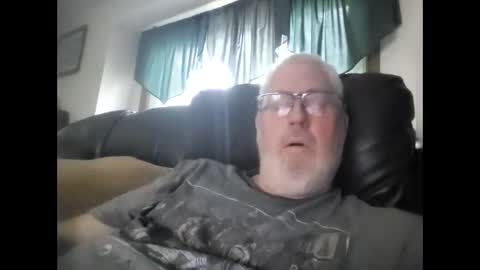 Snapshot of part86 chatting on 11/23/25, 01:44 part86 online show from 11/23/25, 01:44