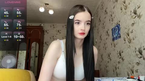 Snapshot of partheniamachle chatting on 05/27/26, 10:01 Milana online show from 05/27/26, 10:01