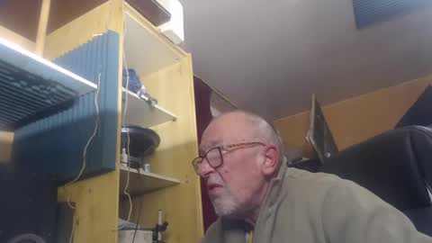 pascal88881 online show from 12/27/24, 09:50