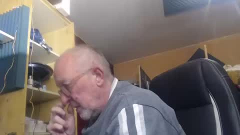 pascal88881 online show from 12/28/24, 08:48