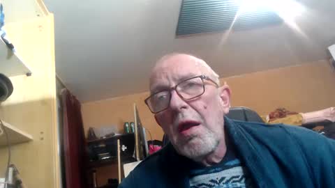 pascal88881 online show from 12/31/24, 08:59