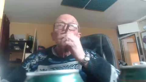 pascal88881 online show from 12/31/24, 06:57