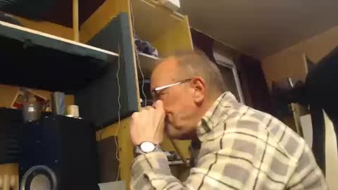 pascal88881 online show from 02/27/25, 06:53