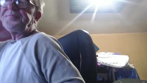 pascal88881 online show from 10/15/25, 09:09