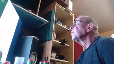 pascal88881 online show from 10/27/25, 09:57