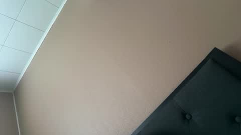 Snapshot of pascua17 chatting on 11/30/25, 06:56 pascua17 online show from 11/30/25, 06:56