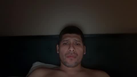 Snapshot of pascua17 chatting on 12/01/25, 10:31 pascua17 online show from 12/01/25, 10:31