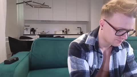 Pashka online show from 03/09/25, 01:15