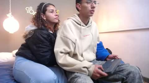 Snapshot of pasionados chatting on 09/13/25, 02:33 pasionados online show from 09/13/25, 02:33