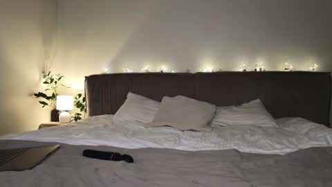 Anna online show from 01/22/25, 07:34