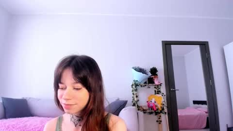 Bella online show from 10/02/25, 03:02