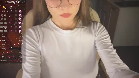 Snapshot of passiondesire_ chatting on 01/28/25, 07:00 Zoe online show from 01/28/25, 07:00