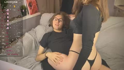 Snapshot of passiondesire_ chatting on 02/21/25, 09:22 Zoe online show from 02/21/25, 09:22