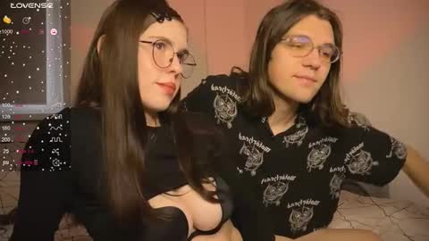 Snapshot of passiondesire_ chatting on 09/13/25, 08:03 Zoe online show from 09/13/25, 08:03