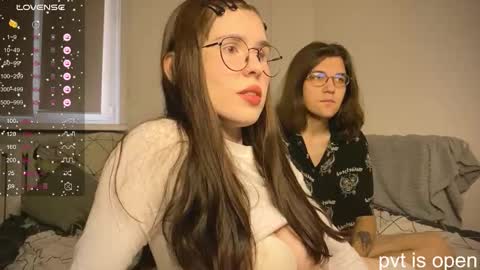 Snapshot of passiondesire_ chatting on 09/18/25, 07:10 Zoe online show from 09/18/25, 07:10