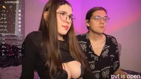 Snapshot of passiondesire_ chatting on 10/04/25, 08:34 Zoe online show from 10/04/25, 08:34