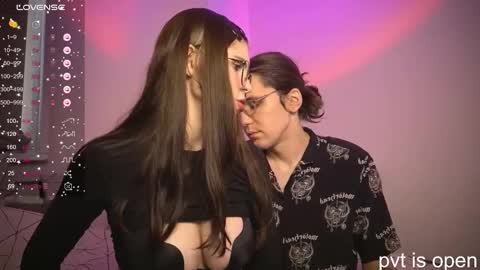 Snapshot of passiondesire_ chatting on 10/15/25, 08:25 Zoe online show from 10/15/25, 08:25