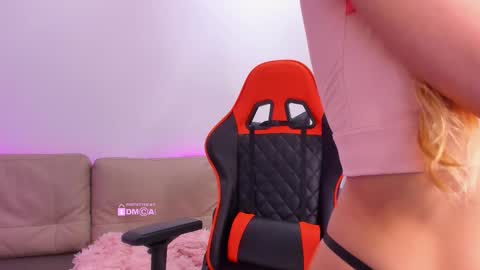 Snapshot of passionkc chatting on 10/27/25, 03:21 passionkc online show from 10/27/25, 03:21