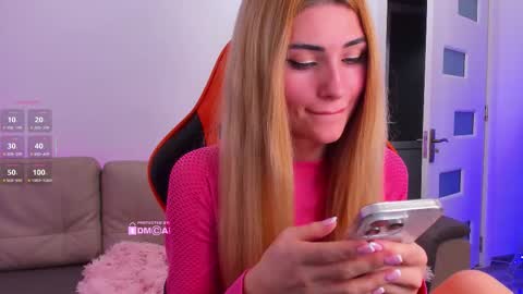 Snapshot of passionkc chatting on 10/29/25, 03:25 passionkc online show from 10/29/25, 03:25