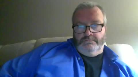 passporttraveler1 online show from 11/14/25, 01:48