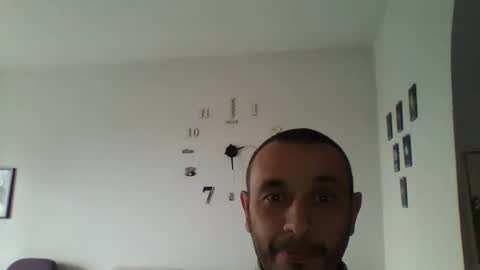 Snapshot of pastry002 chatting on 02/14/26, 01:30 pastry002 online show from 02/14/26, 01:30