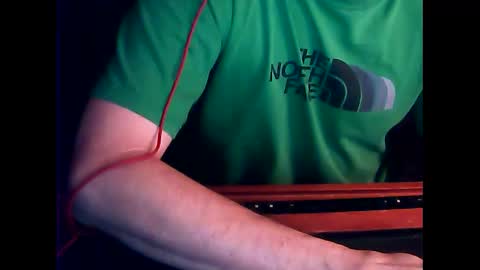 Snapshot of patou1995 chatting on 12/24/24, 11:49 patou1995 online show from 12/24/24, 11:49