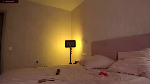 Patricia online show from 10/18/25, 04:19