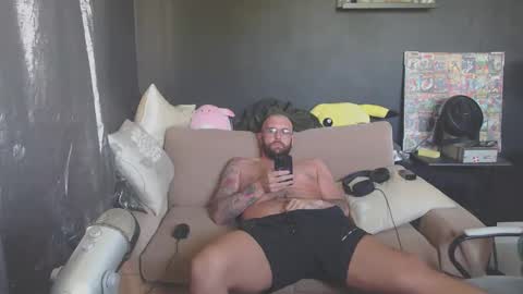 patrickmorris92 online show from 04/07/26, 01:00