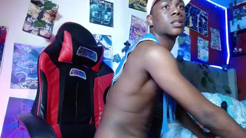 Snapshot of patrickvans chatting on 01/10/25, 08:40 Patrick online show from 01/10/25, 08:40