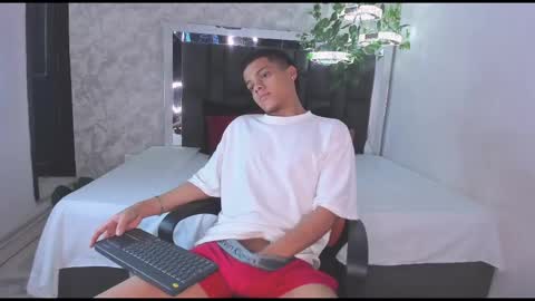 Snapshot of patriick_miller chatting on 02/19/26, 03:30 patriick_miller online show from 02/19/26, 03:30