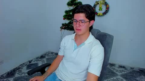 Snapshot of patrik027 chatting on 12/05/24, 03:50 .... online show from 12/05/24, 03:50