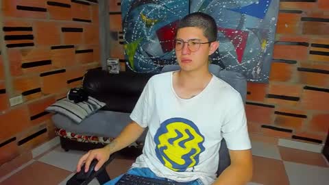 Snapshot of patrik027 chatting on 01/23/25, 06:24 .... online show from 01/23/25, 06:24