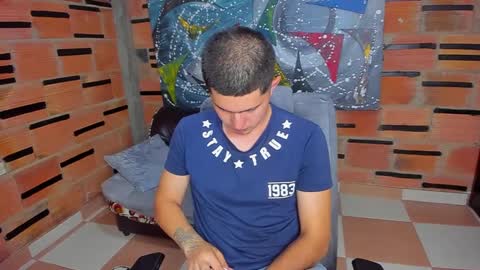 Snapshot of patrik027 chatting on 01/29/25, 11:25 .... online show from 01/29/25, 11:25