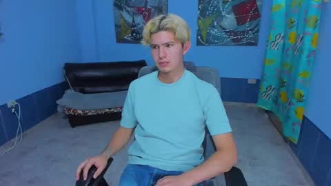 .... online show from 11/04/25, 08:02