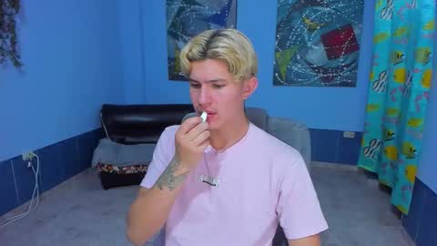 .... online show from 11/10/25, 06:23