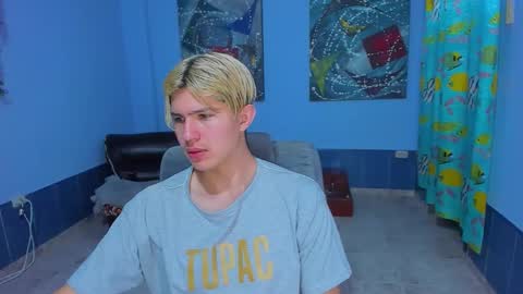 .... online show from 11/11/25, 08:03