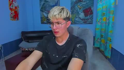 .... online show from 11/30/25, 07:12