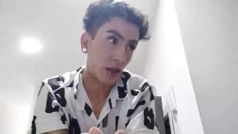 Snapshot of patrik_12 chatting on 01/20/25, 10:04 patrik online show from 01/20/25, 10:04