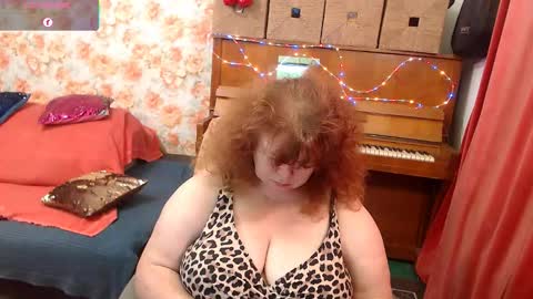 PatsyORose online show from 12/01/25, 01:54