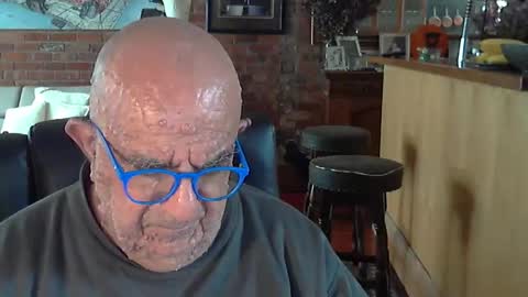 Snapshot of patvac chatting on 10/11/25, 11:14 patvac online show from 10/11/25, 11:14