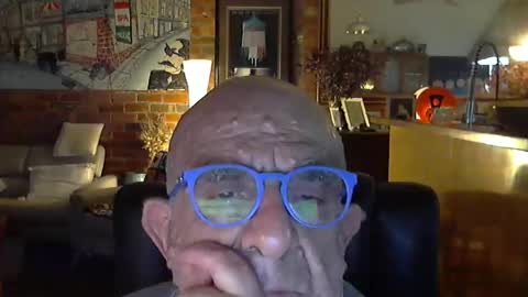 Snapshot of patvac chatting on 04/04/26, 01:30 patvac online show from 04/04/26, 01:30