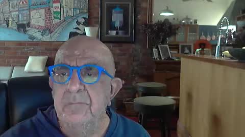 Snapshot of patvac chatting on 04/06/26, 12:52 patvac online show from 04/06/26, 12:52