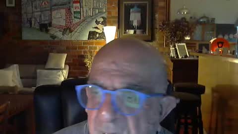 Snapshot of patvac chatting on 04/14/26, 02:01 patvac online show from 04/14/26, 02:01