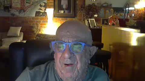 Snapshot of patvac chatting on 04/28/26, 02:55 patvac online show from 04/28/26, 02:55