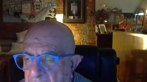 Snapshot of patvac chatting on 05/16/26, 03:11 patvac online show from 05/16/26, 03:11