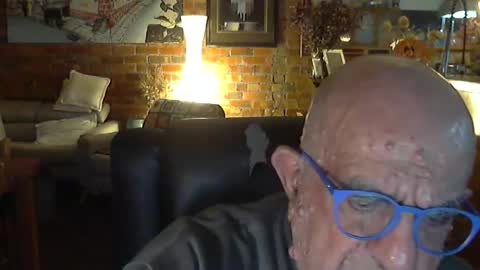Snapshot of patvac chatting on 05/29/26, 02:48 patvac online show from 05/29/26, 02:48