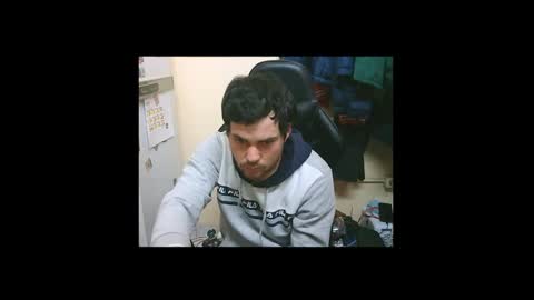 Snapshot of pau_97 chatting on 12/25/24, 03:17 seat97 online show from 12/25/24, 03:17